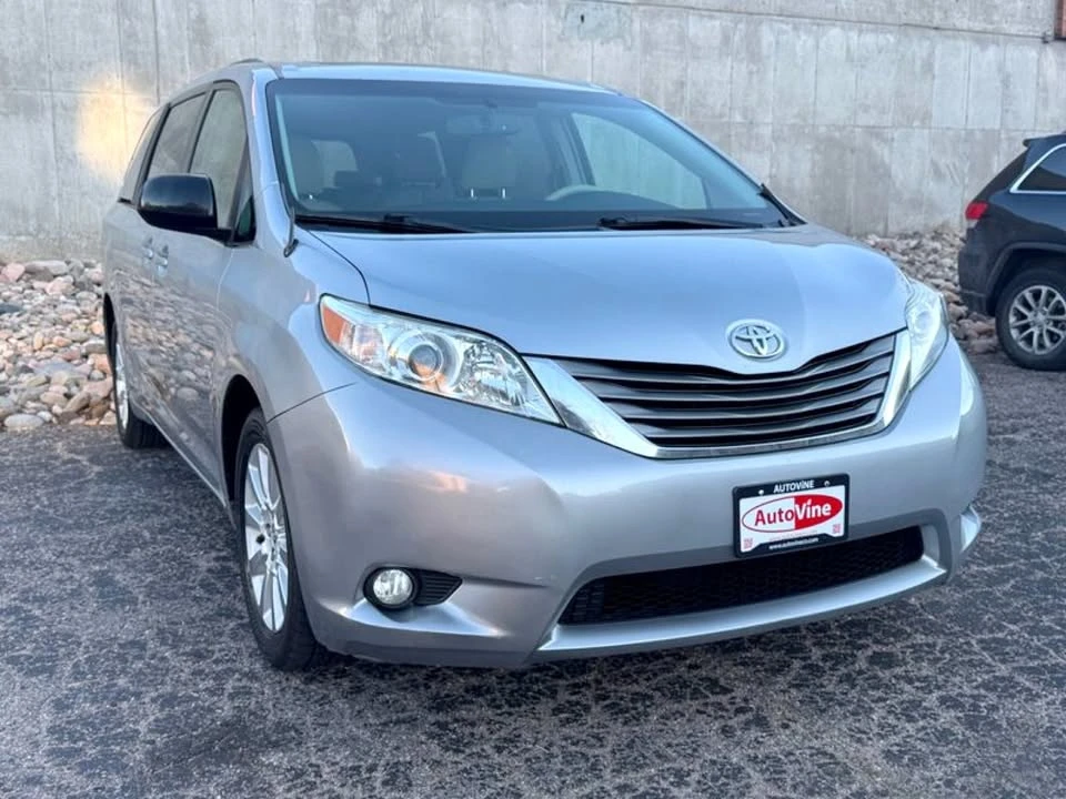 2014 Toyota Sienna 2nd Gen - Image 2 of 19