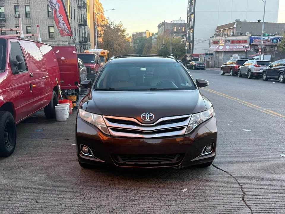2014 Toyota Venza - Image 9 of 12