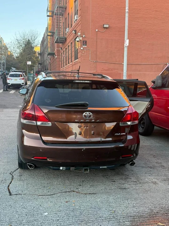 2014 Toyota Venza - Image 8 of 12