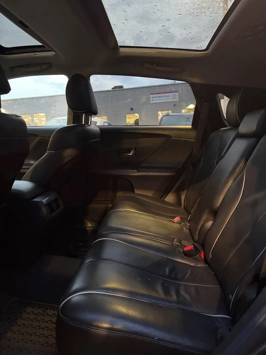 2014 Toyota Venza - Image 9 of 17