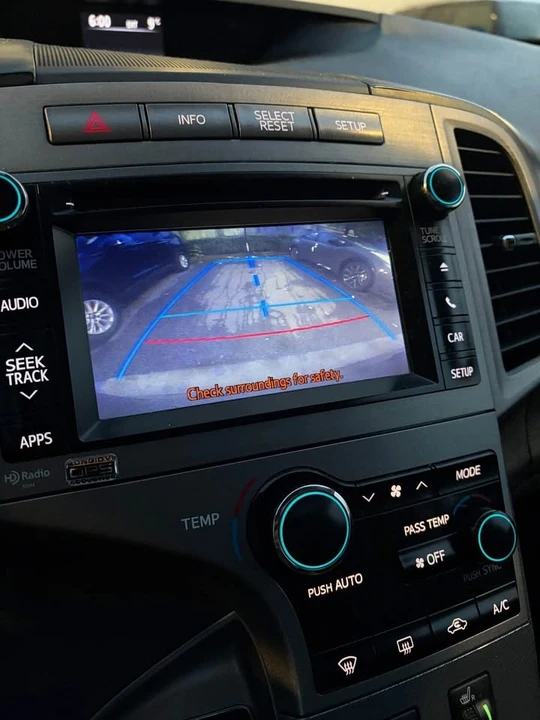 2014 Toyota Venza - Image 16 of 17