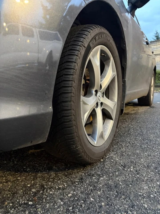 2014 Toyota Venza - Image 2 of 17