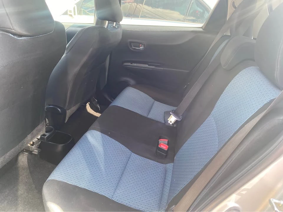 2014 Toyota Yaris - Image 7 of 8