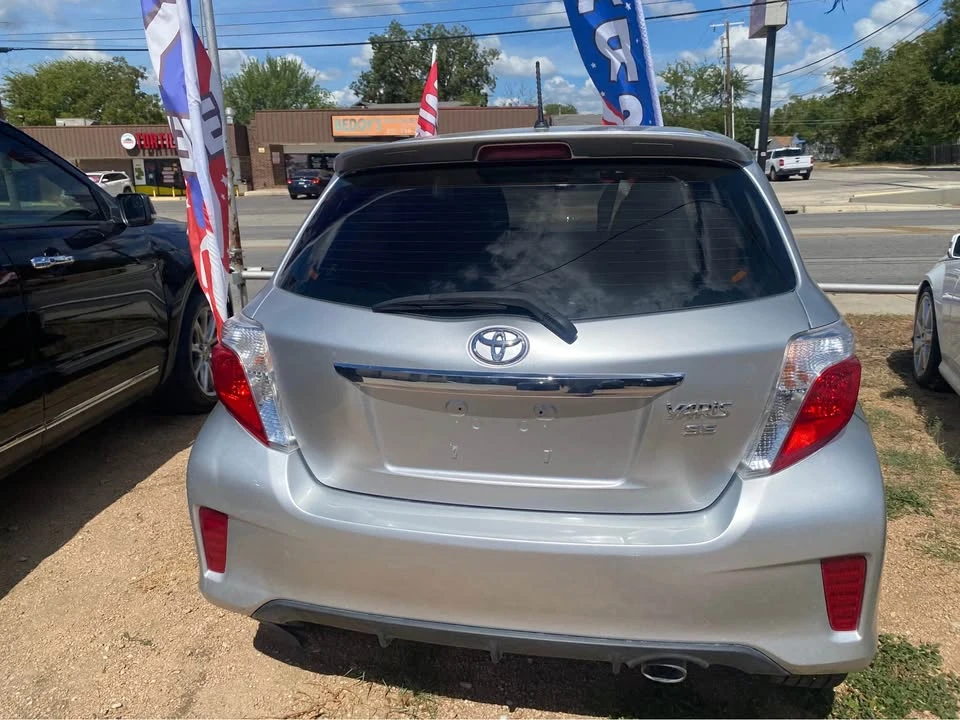 2014 Toyota Yaris - Image 5 of 8