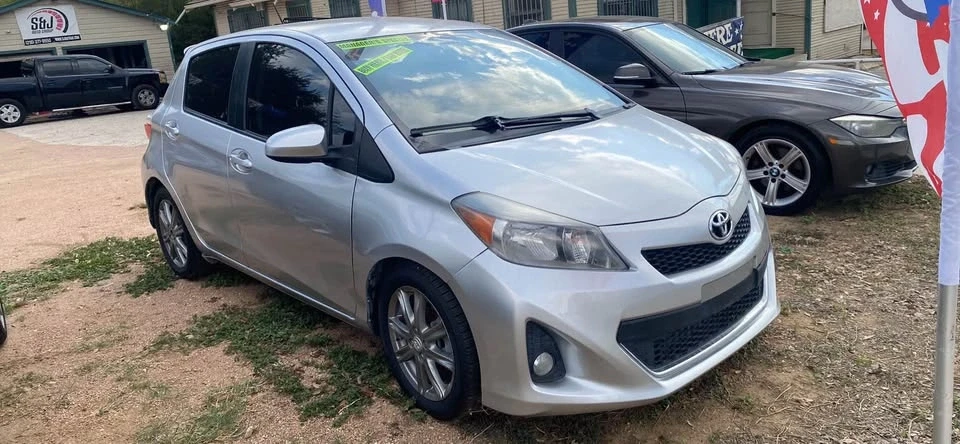 2014 Toyota Yaris - Image 3 of 7