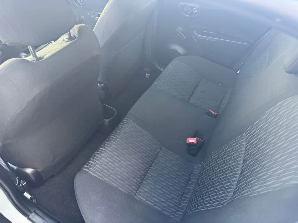 2014 Toyota Yaris - Image 11 of 14