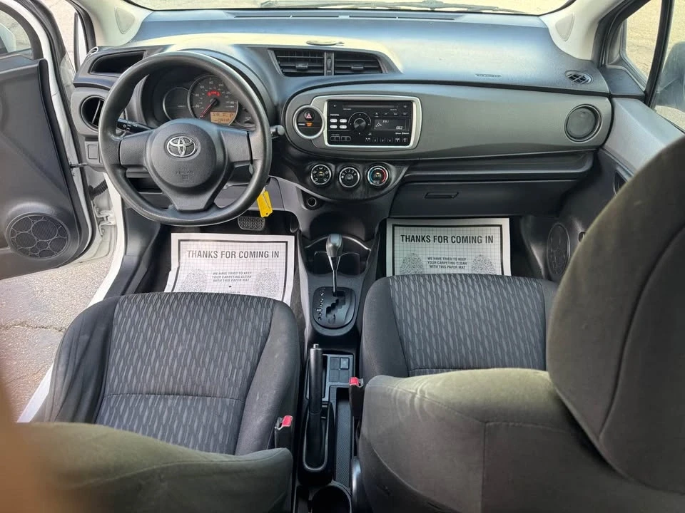 2014 Toyota Yaris - Image 8 of 14