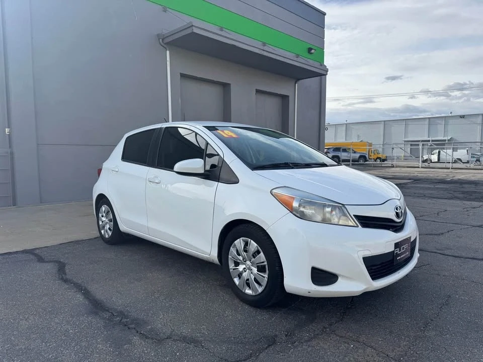 2014 Toyota Yaris - Image 2 of 14