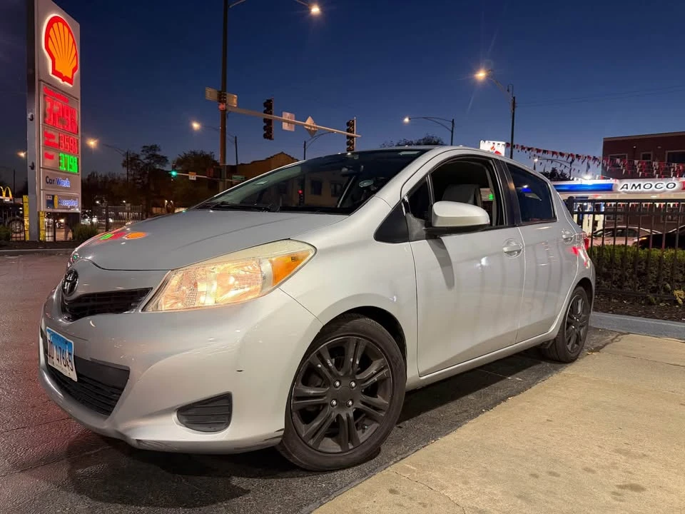 2014 Toyota Yaris - Image 3 of 11