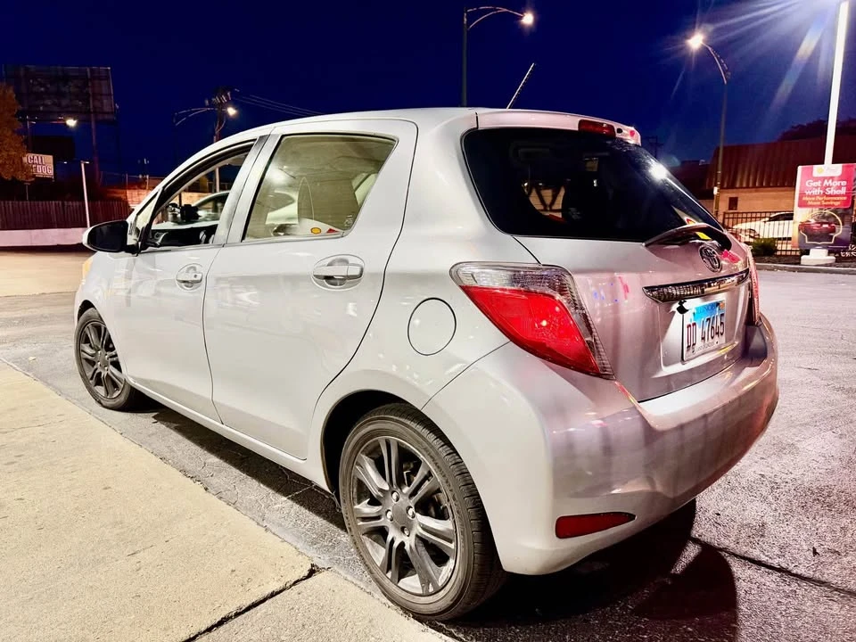 2014 Toyota Yaris - Image 5 of 11