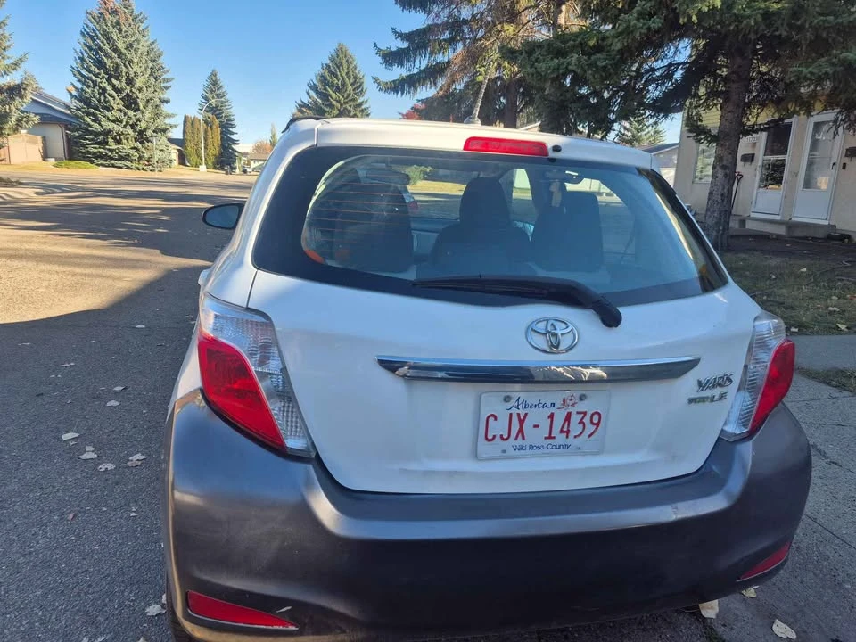 2014 Toyota Yaris - Image 4 of 9