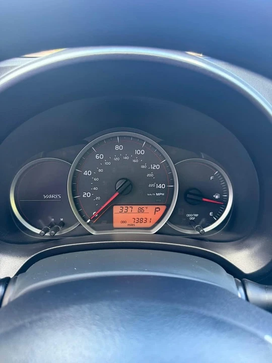 2014 Toyota Yaris - Image 12 of 12