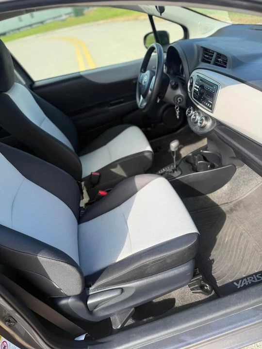 2014 Toyota Yaris - Image 7 of 12