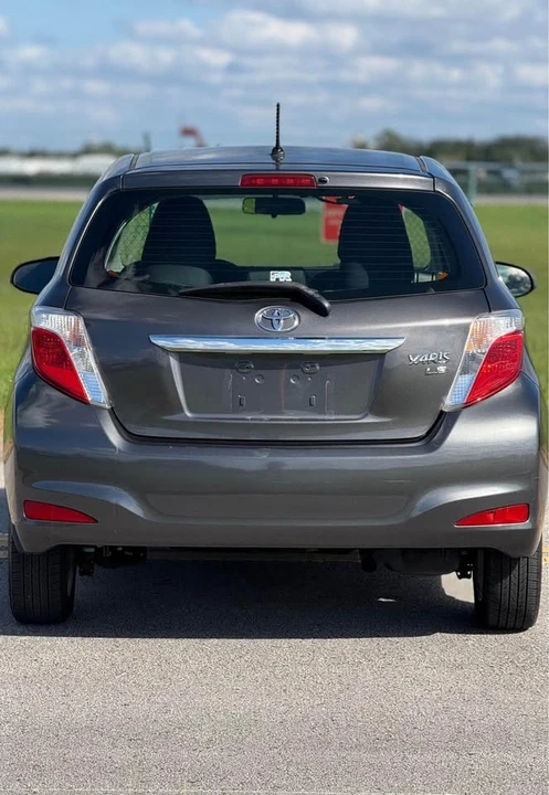 2014 Toyota Yaris - Image 5 of 12