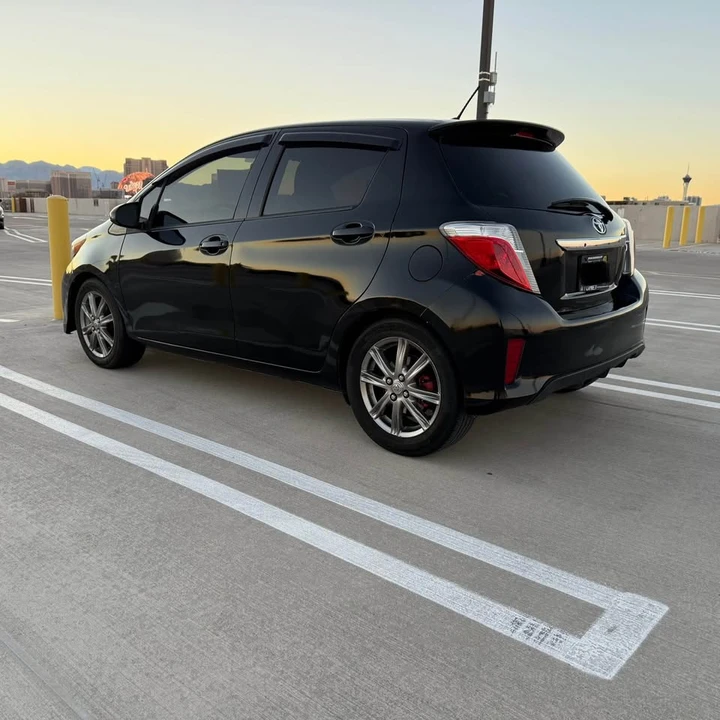 2014 Toyota Yaris - Image 6 of 11