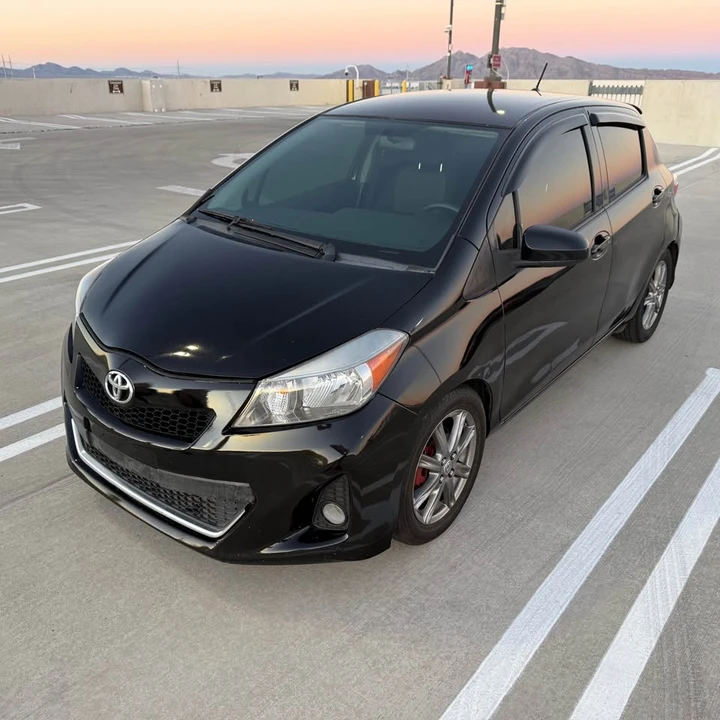2014 Toyota Yaris - Image 3 of 11