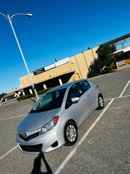 2014 Toyota Yaris - Image 6 of 14