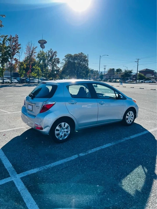 2014 Toyota Yaris - Image 5 of 14