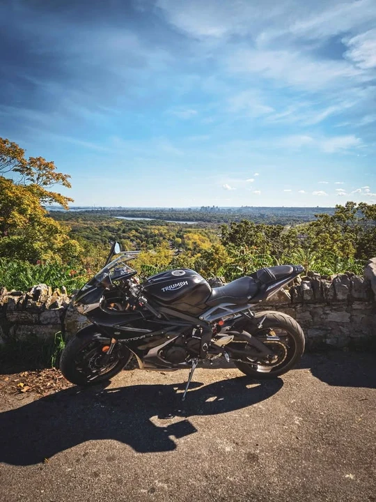 2014 Triumph Daytona - Image 5 of 7
