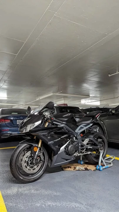 2014 Triumph Daytona - Image 7 of 7