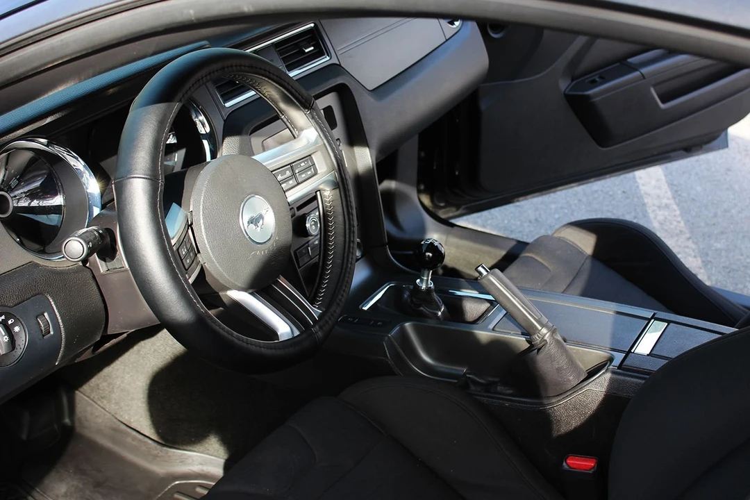 2014 Ford S197 Mustang - Image 16 of 27