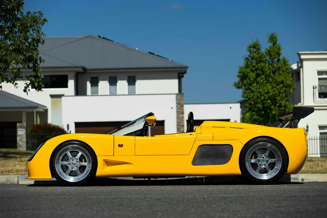 2014 Ultima - Image 16 of 21