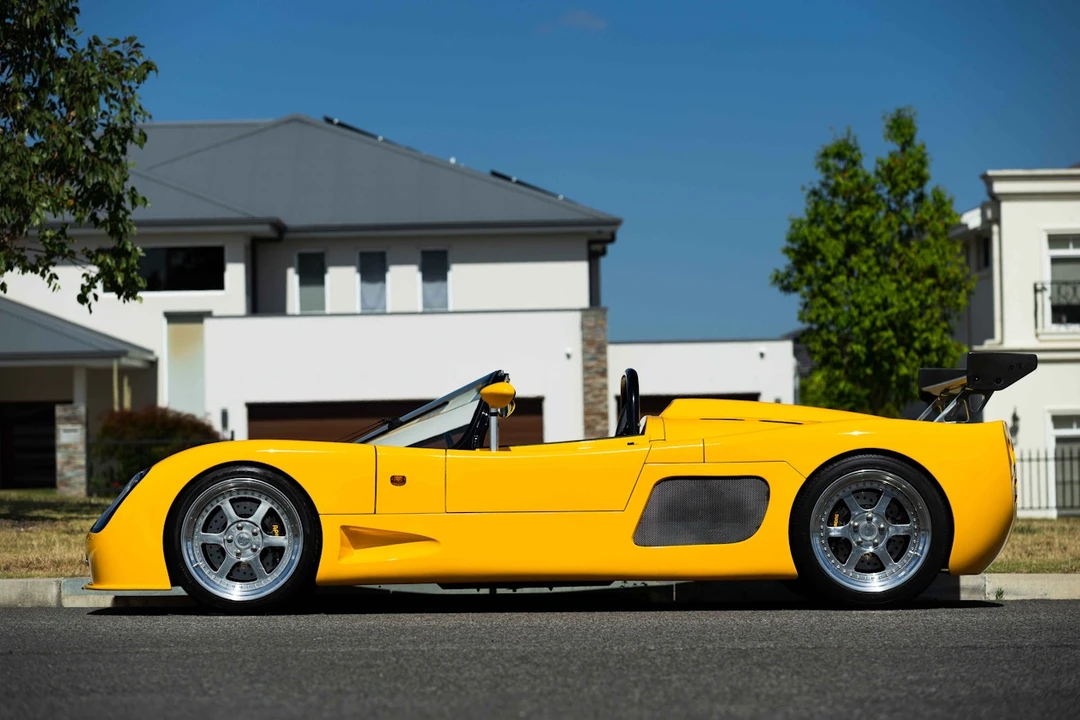 2014 Ultima - Image 8 of 21