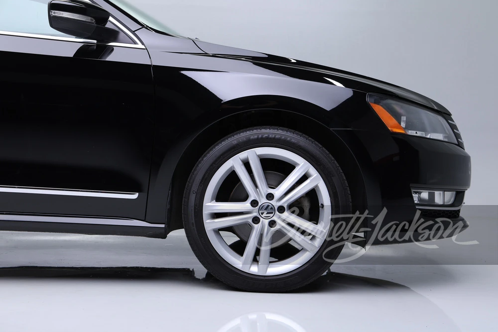 2014 Volkswagen Passat - Image 10 of 17