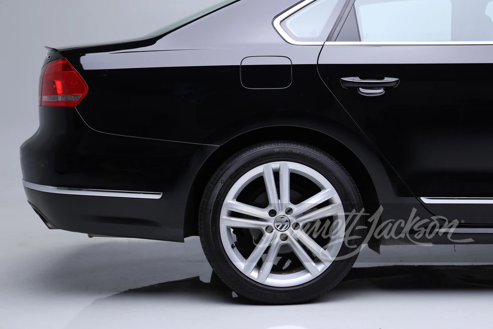2014 Volkswagen Passat - Image 12 of 17