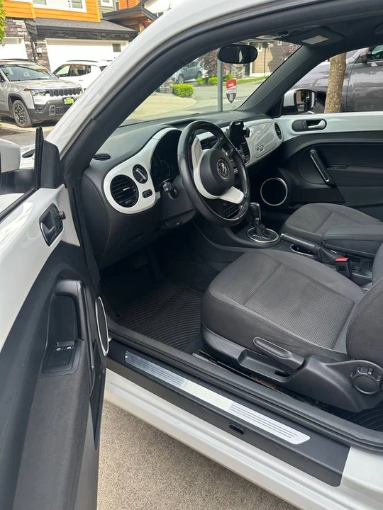2014 Volkswagen A5 Beetle - Image 2 of 22