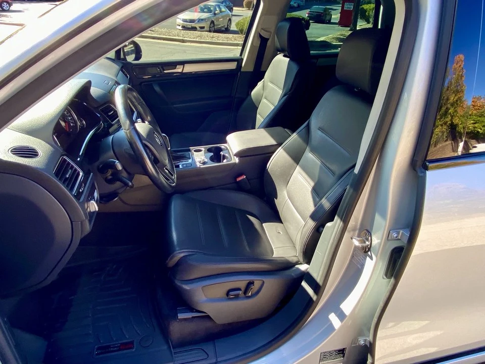 2014 Volkswagen Touareg - Image 13 of 15