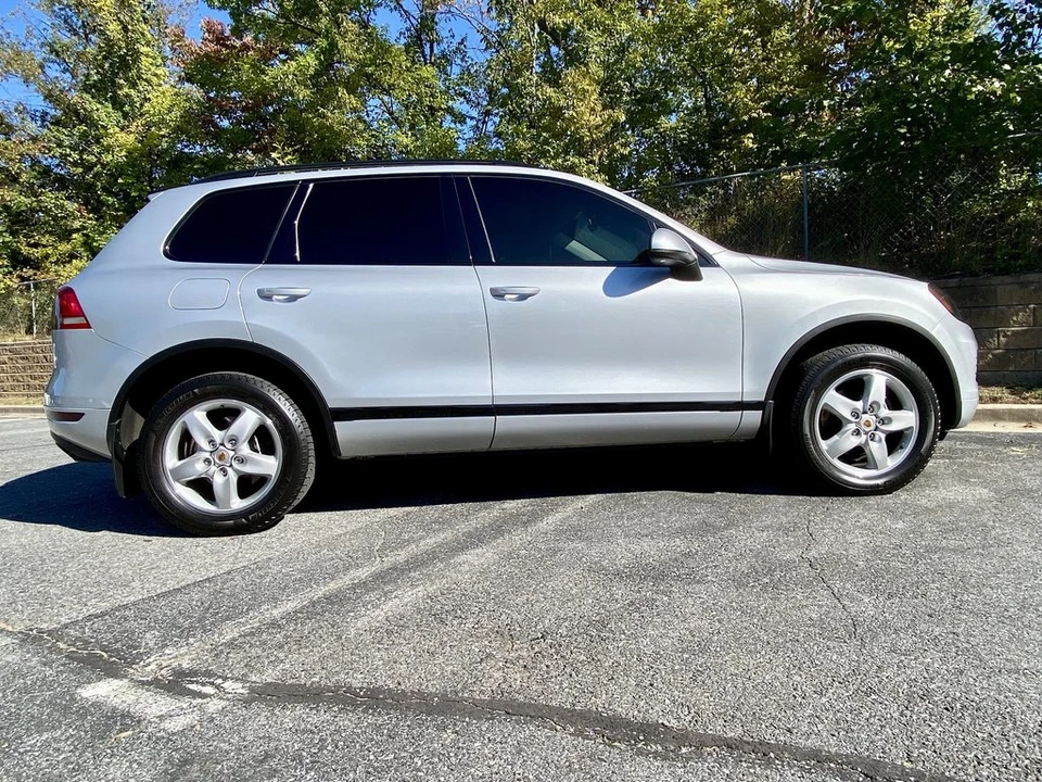 2014 Volkswagen Touareg - Image 2 of 15