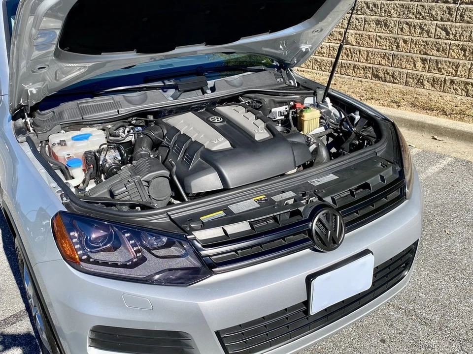 2014 Volkswagen Touareg - Image 9 of 15