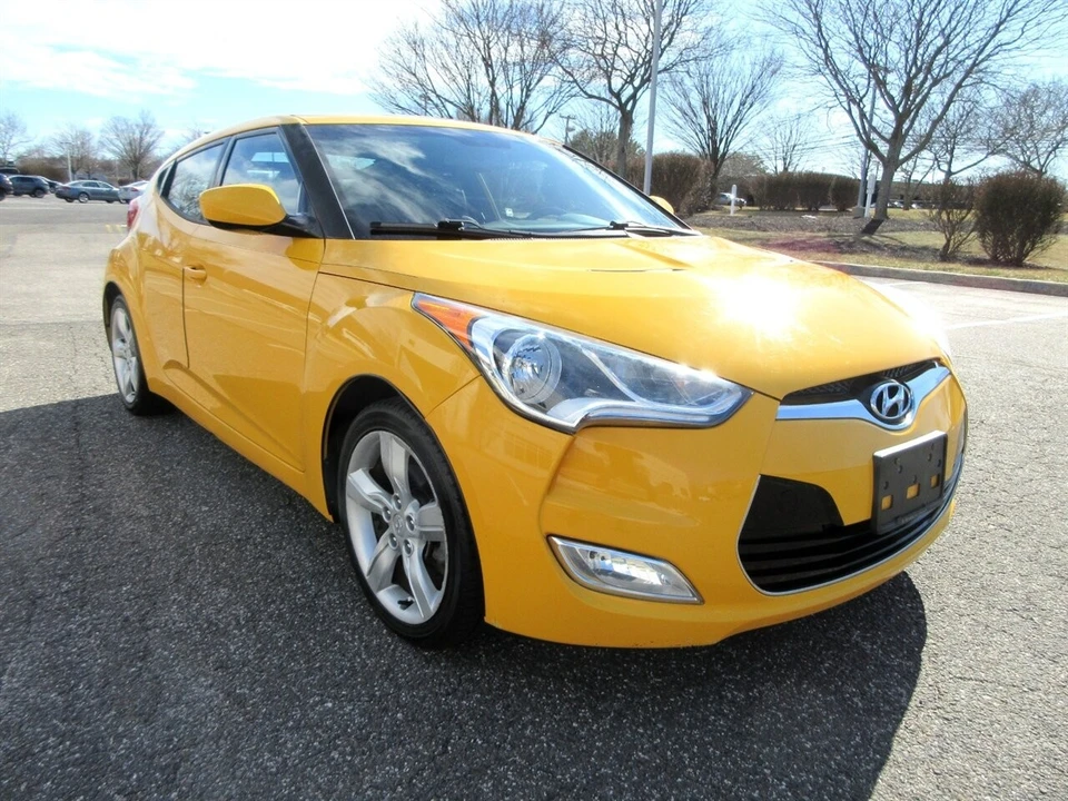 2014 Hyundai Veloster - Image 2 of 21