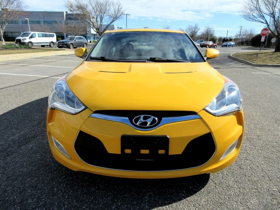 2014 Hyundai Veloster - Image 10 of 21