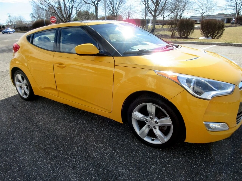2014 Hyundai Veloster - Image 20 of 21