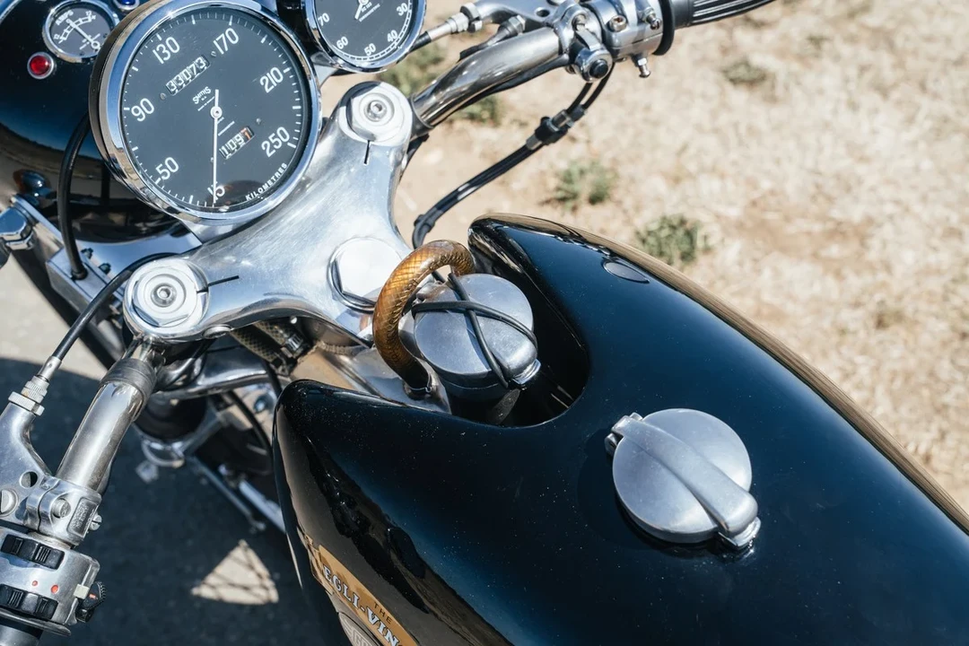 2014 Vincent Black Shadow - Image 16 of 30