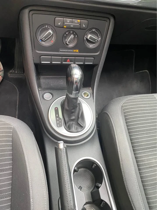 2014 Volkswagen A5 Beetle - Image 11 of 19