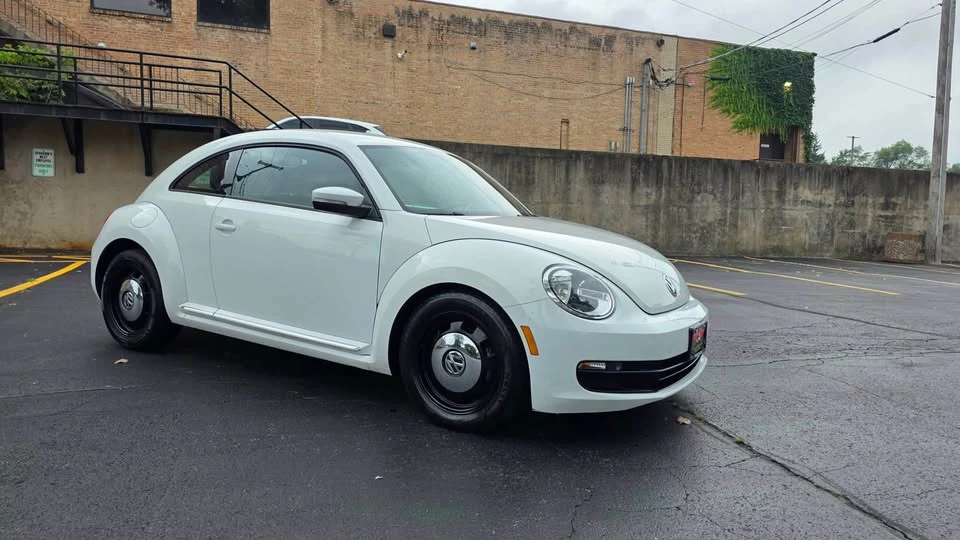 2014 Volkswagen A5 Beetle - Image 2 of 7