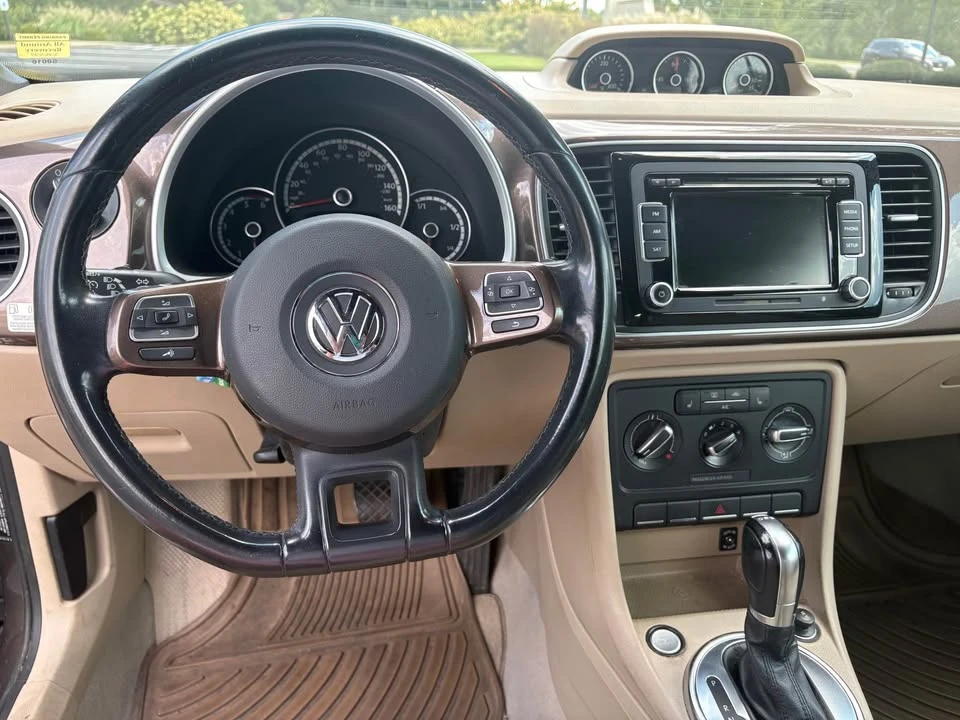 2014 Volkswagen A5 Beetle - Image 9 of 11