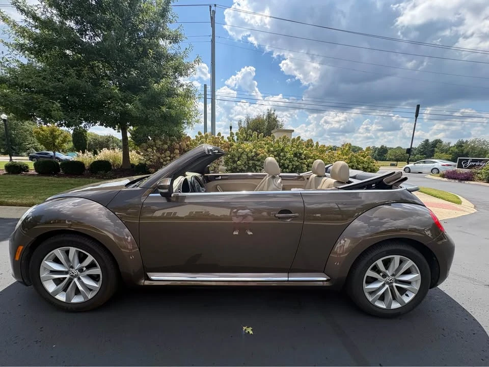2014 Volkswagen A5 Beetle - Image 2 of 11