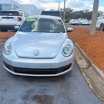 2014 Volkswagen Beetle 1.8T Classic Hatchback 2D