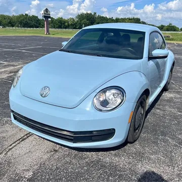 2014 Volkswagen Beetle 1.8T Classic Hatchback 2D