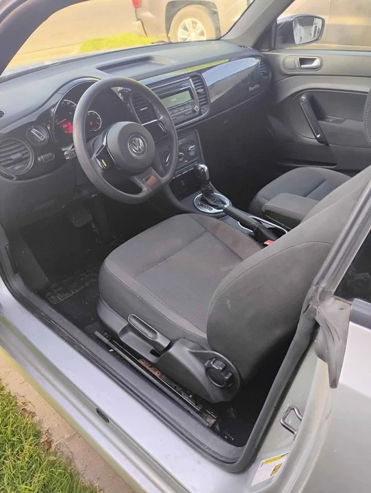 2014 Volkswagen A5 Beetle - Image 7 of 10