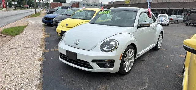 2014 Volkswagen Beetle 1.8T Classic Hatchback 2D