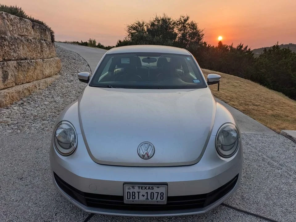 2014 Volkswagen A5 Beetle - Image 4 of 10