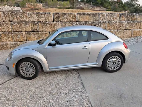 2014 Volkswagen Beetle 1.8T Entry Hatchback 2D
