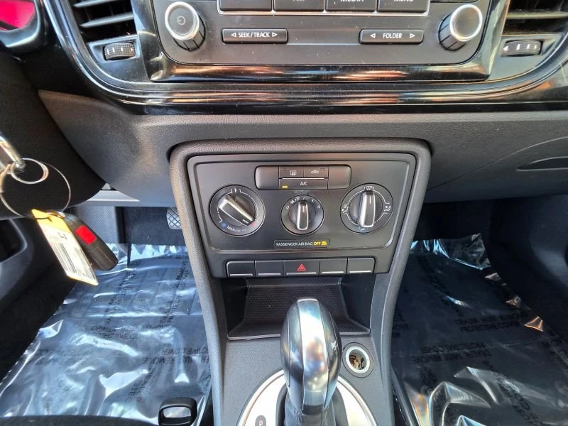 2014 Volkswagen A5 Beetle - Image 10 of 20
