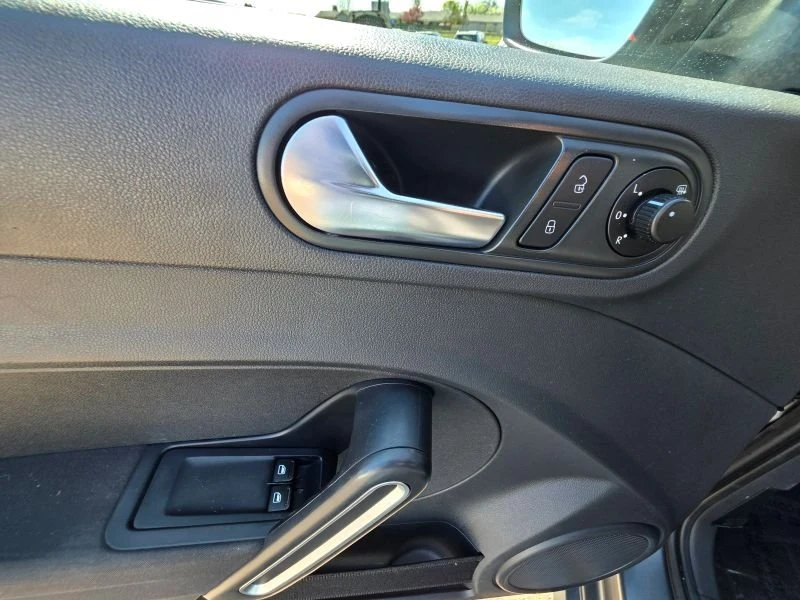 2014 Volkswagen A5 Beetle - Image 19 of 20