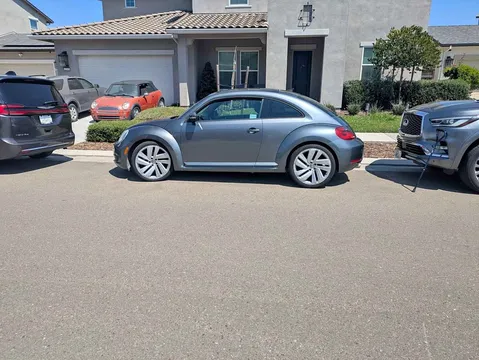 2014 Volkswagen Beetle 1.8T Hatchback 2D